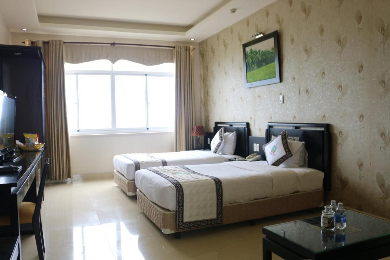 Viet Uc Hotel Ben Tre Екстериор снимка